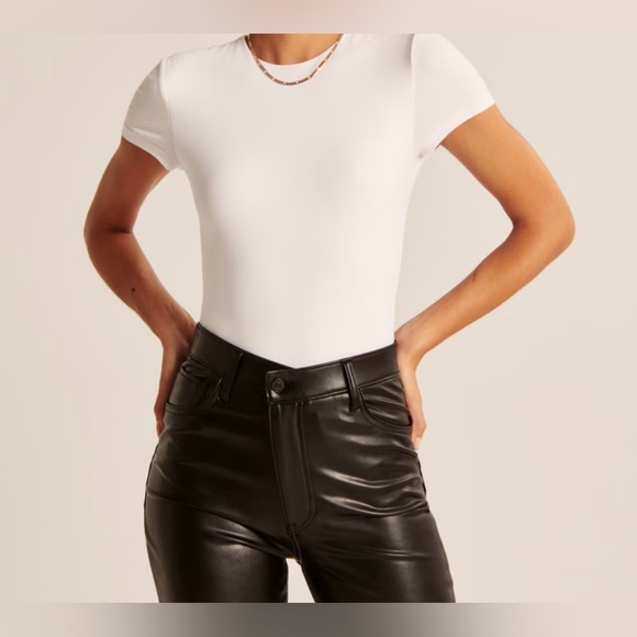 Abercrombie & Fitch Tops - Abercrombie And Fitch Short Sleeve Cotton Blend Seamless Fabric Crew Bodysuit